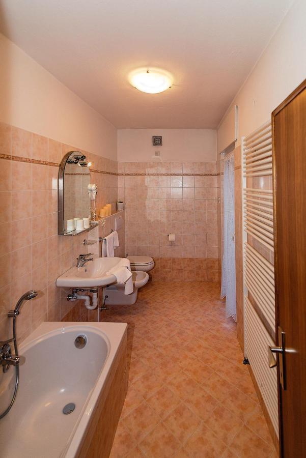 Ferienwohnung Cesa Mesdi Canazei Exterior foto
